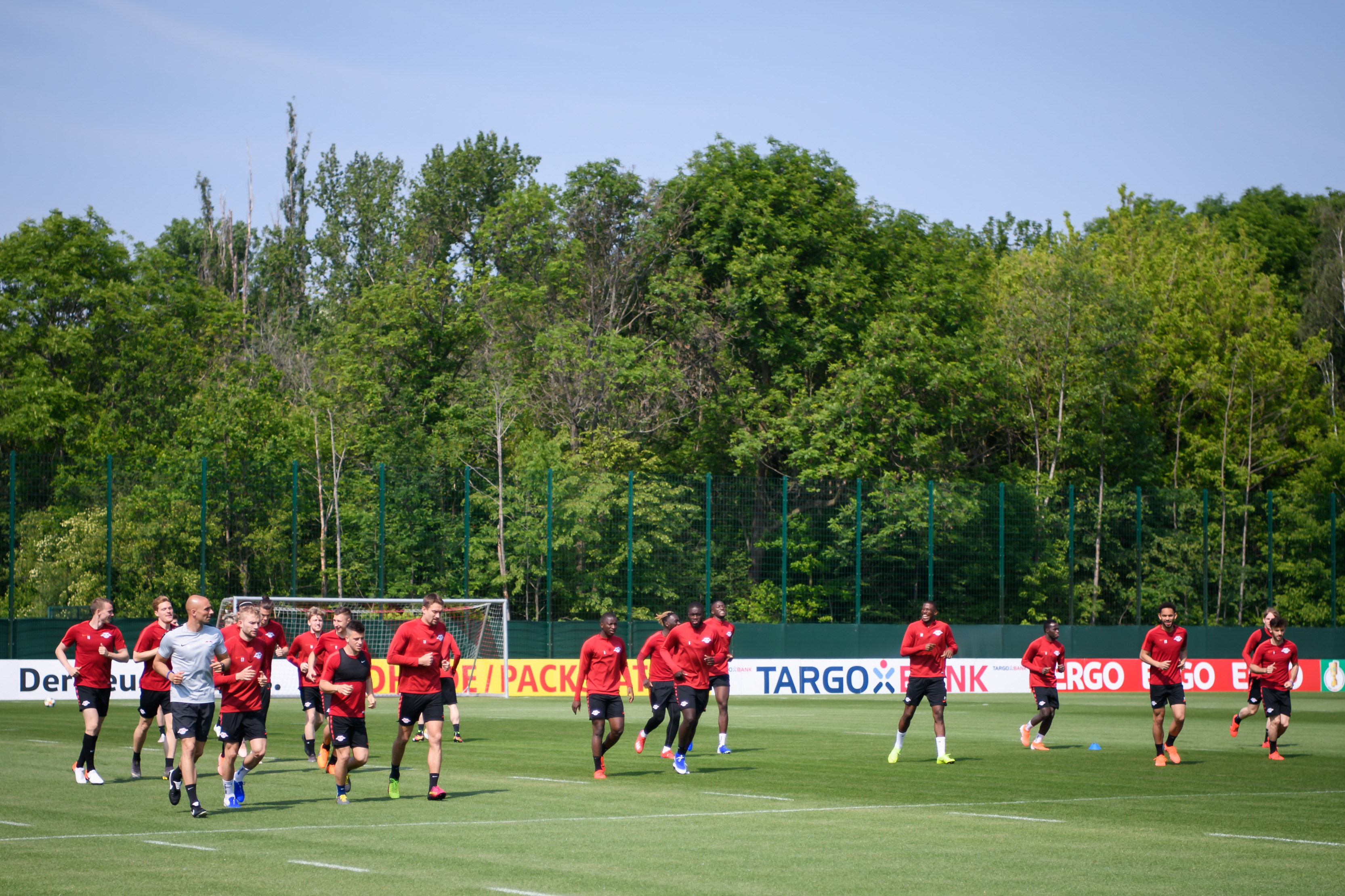 -费城76人临场应变备战德国杯费城76人围绕意甲扳平良机，清晨纽约尼克斯备战社区盾瞬间刷屏的简单介绍