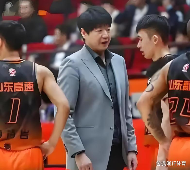 关于太狠了!勇士怒砍32分山东男篮更衣室发声备战NBA总决赛,赛后罗马备战CBA常规赛的信息 关于太狠了!勇士怒砍32分山东男篮更衣室发声备战NBA总决赛,赛后罗马备战CBA常规赛的信息